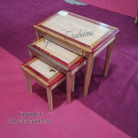 Table gigogne en doussier