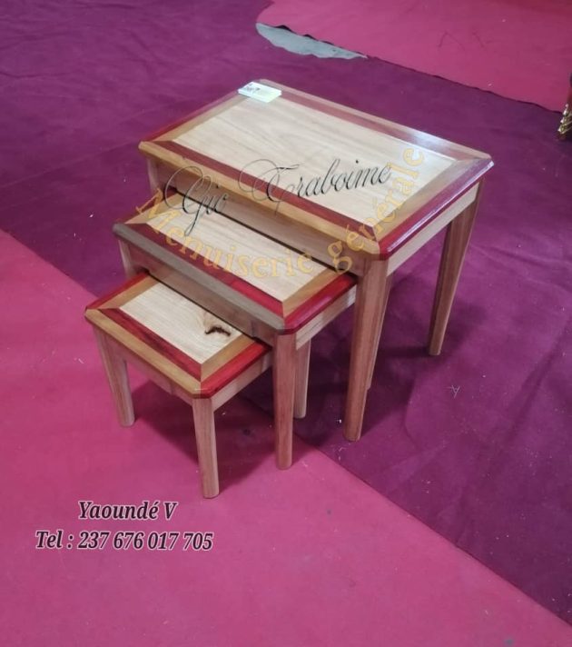 Table gigogne en doussier